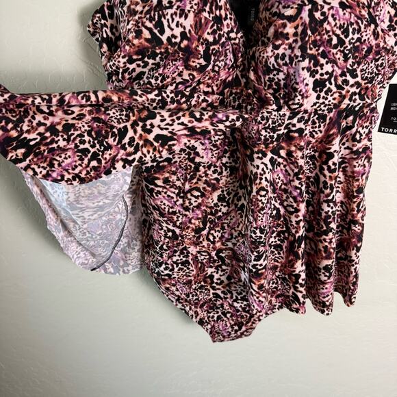 Torrid Leopard Pink One Piece Swimsuit 3X NWT D/DD 15900342 - Picture 7 of 14